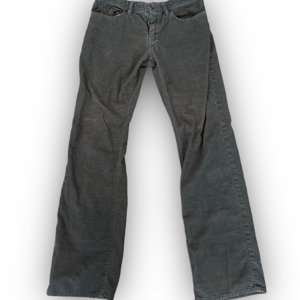Gently Worn, Medium